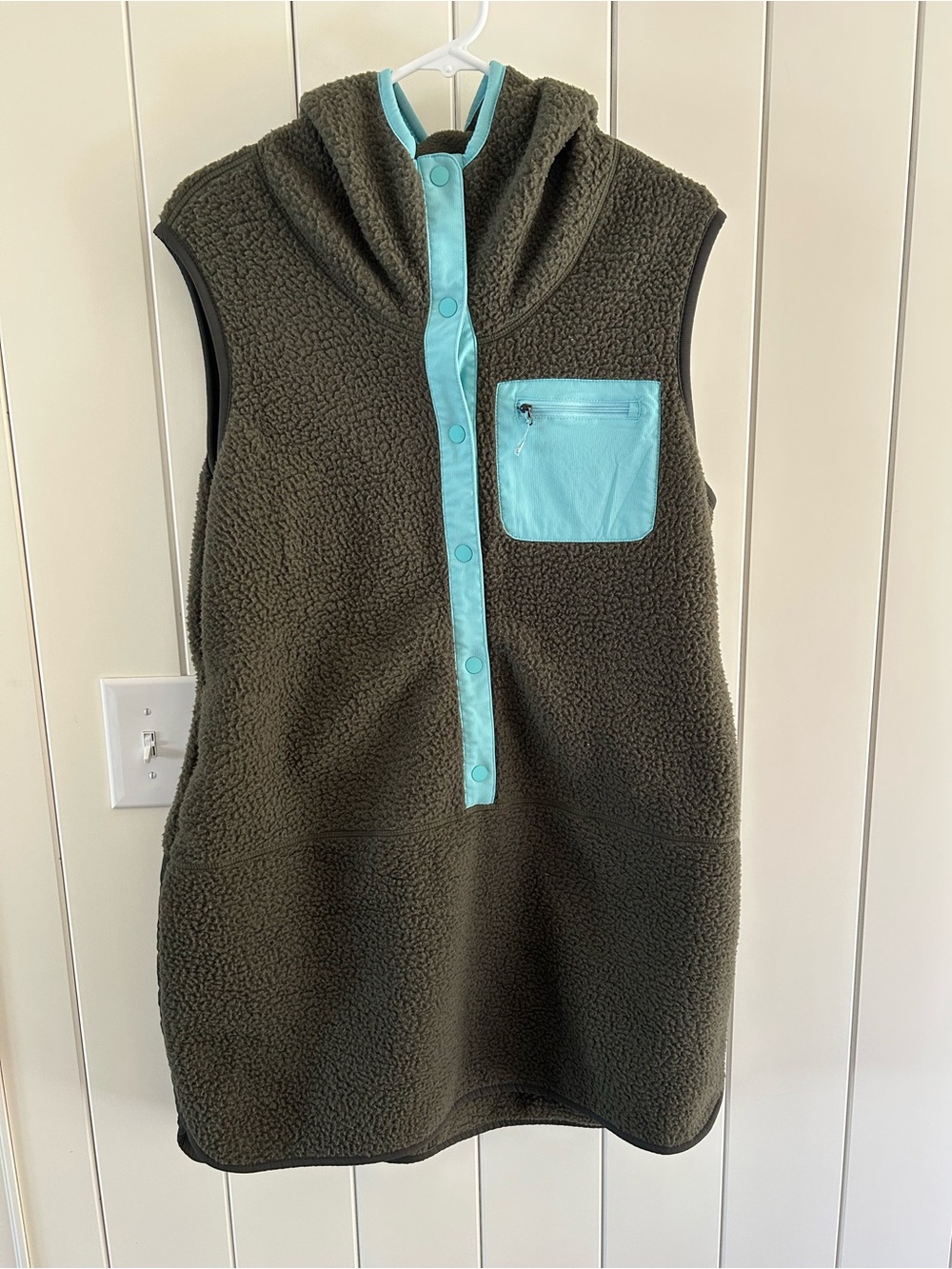 Title Nine women’s pullover long fleece vest jacket
